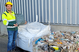 Huishoudelijk plastic afval vindt nieuwe toepassing in hoogwaardige flexibele verpakking